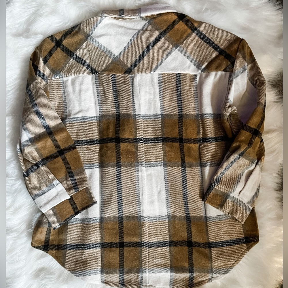 Women’s Shacket | Urban Daisy Plaid Shacket NWT - Picture 3 of 11